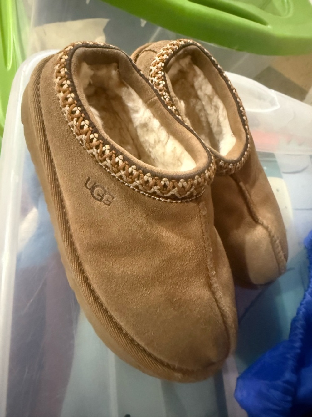 UGG Kids Suede Slipper in Chestnut Brown